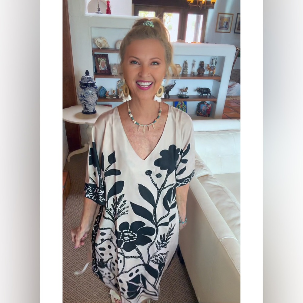NWT Floral Print V-Neck Dress Black/Beige-S - Picture 5 of 17